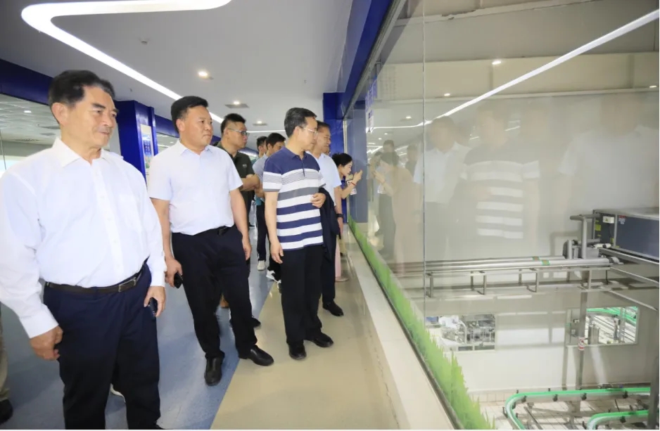 花花牛丨中國人民大學(xué)河南校友會(huì)蒞臨花花牛參觀座談