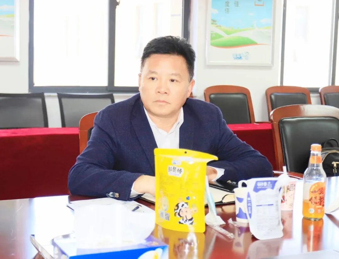 花花牛| 省農(nóng)投集團董事長李曉寰一行蒞臨花花牛調研指導工作