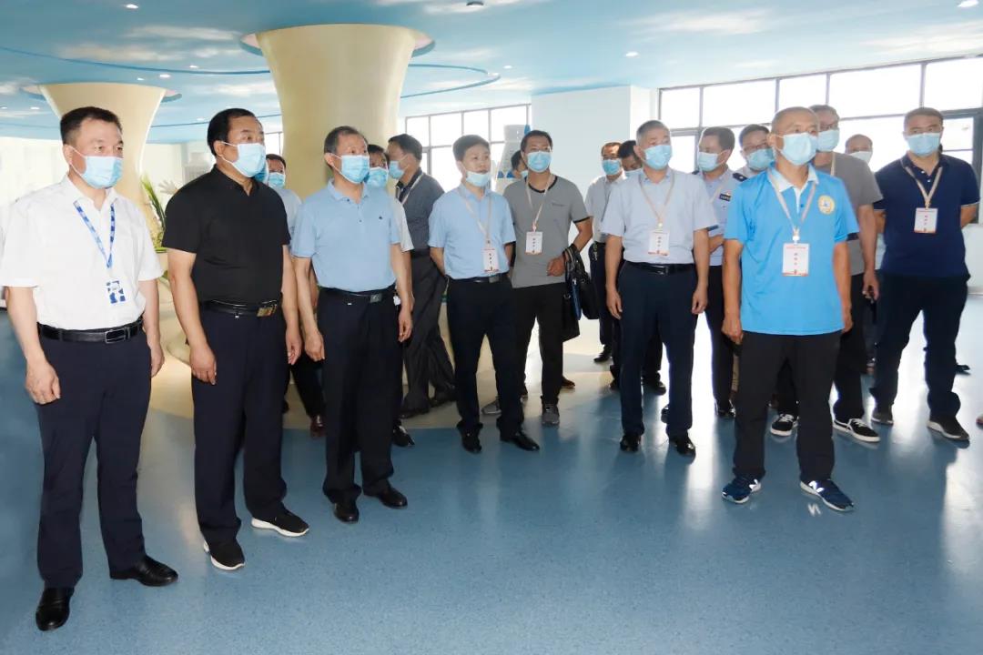 鄭州市安全生產(chǎn)雙重預防體系建設現(xiàn)場觀摩會在花花牛乳業(yè)集團鄭州分公司召開