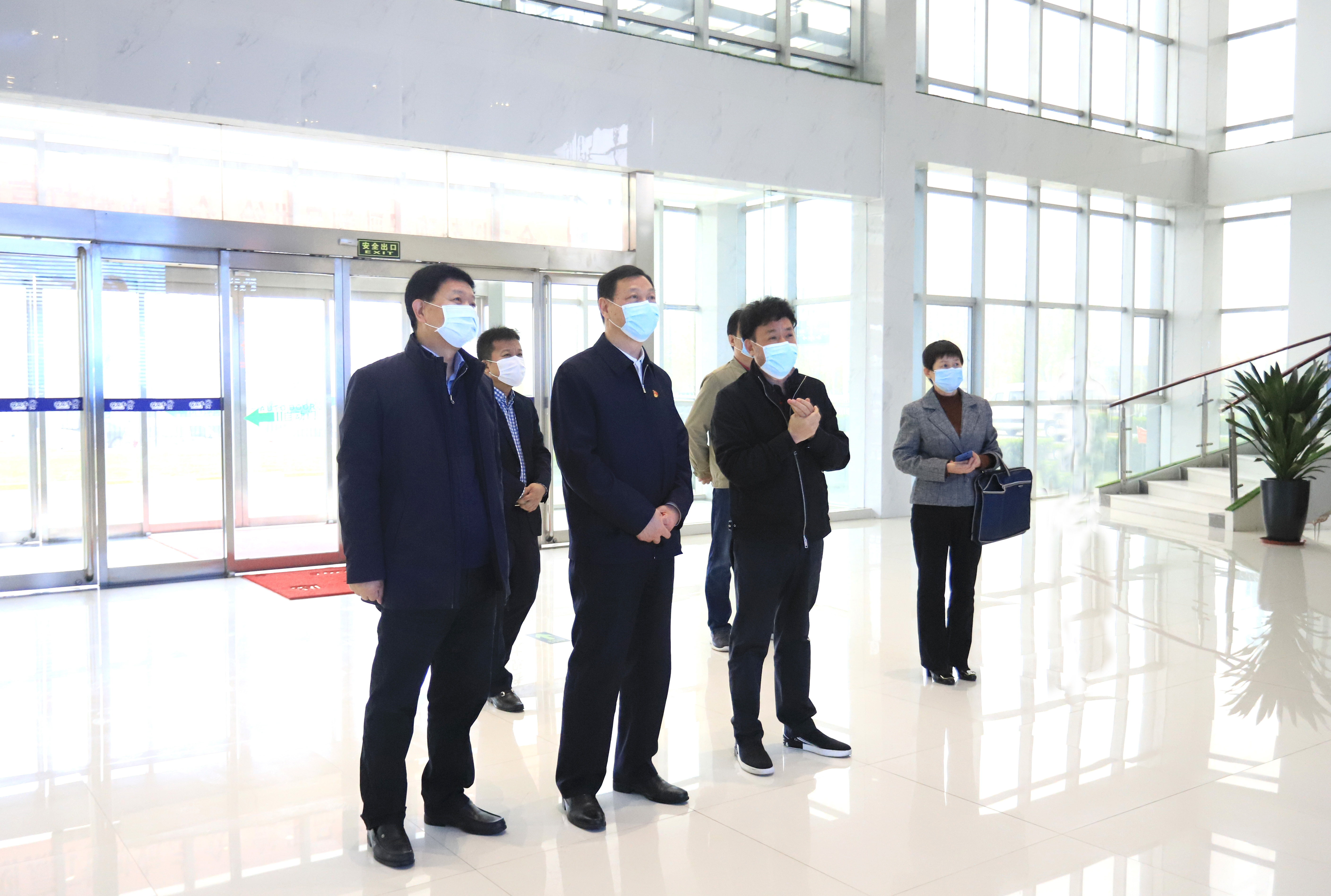 河南省委農辦主任、農業農村廳廳長申延平一行調研河南花花牛乳業集團