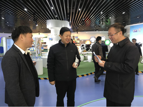 寧夏回族自治區(qū)農(nóng)業(yè)農(nóng)村廳黨組書記、廳長王剛一行蒞臨花花牛乳業(yè)集團(tuán)調(diào)研